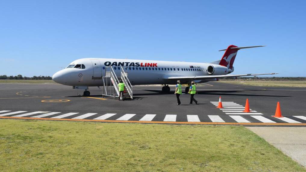 The WA government announced it will launch an inquiry in to WA's expensive flight costs.