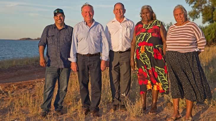 Premier Colin Barnett and Aboriginal elders with Ngarluma Aboriginal Corporation CEO Paul Stenson (centre). Photo: Margaret Bertling