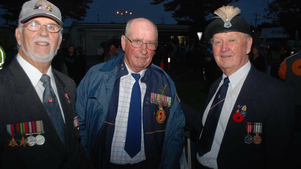 Esperance residents commemorated Anzac Day at the dawn service. Photo: Molly Baxter/Esperance Express.