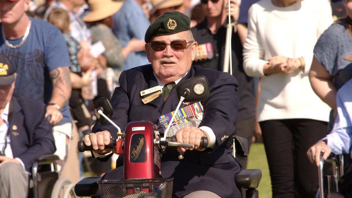 Thousands of people attended Anzac Day services in the Peel region, with Mandurah's drawing a massive crowd. Photo: Kate Hedley/Mandurah Mail.
