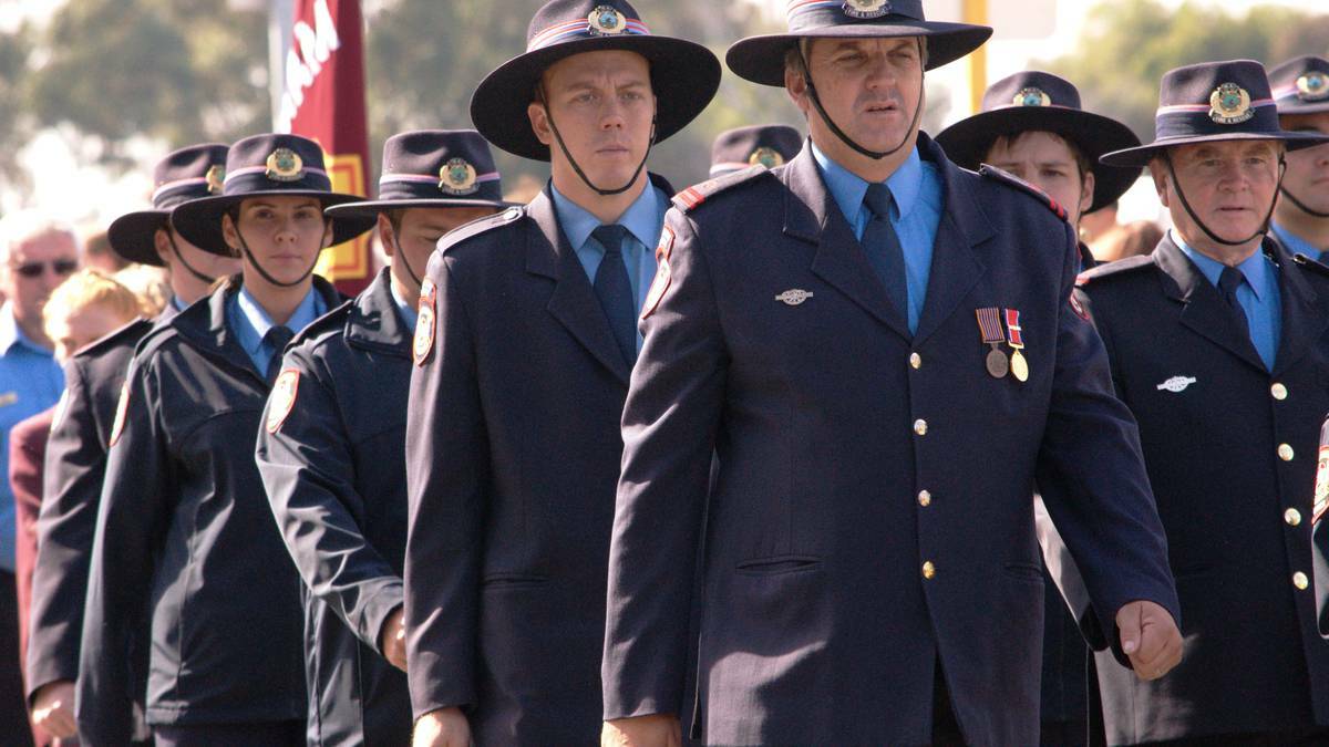Thousands of people attended Anzac Day services in the Peel region, with Mandurah's drawing a massive crowd. Photo: Kate Hedley/Mandurah Mail.