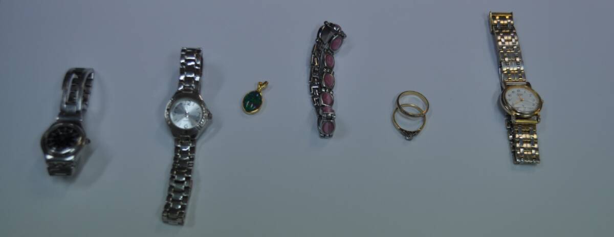 Police are looking for the owners of a gold and silver citizen watch, Swatch watch, Quartz watch, engagement or wedding ring, bracelet and a necklace charm.