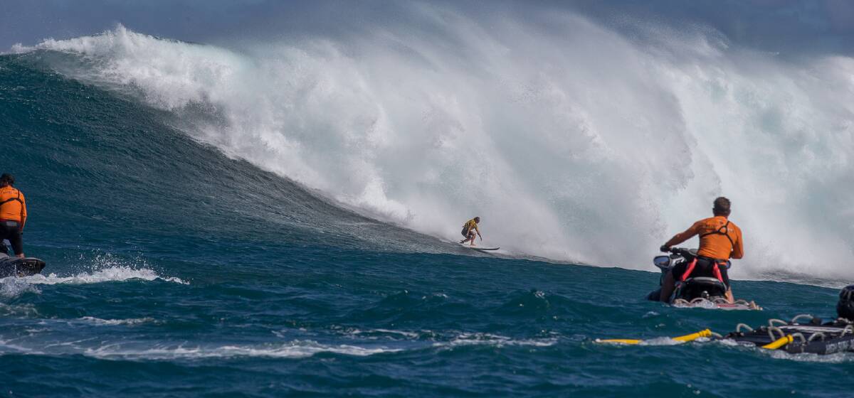 Riding the big waves: Western Australia's Felicity Palmateer at the Pe'ahi Challenge in Hawaii this week. Photo: WSL, Cestari.