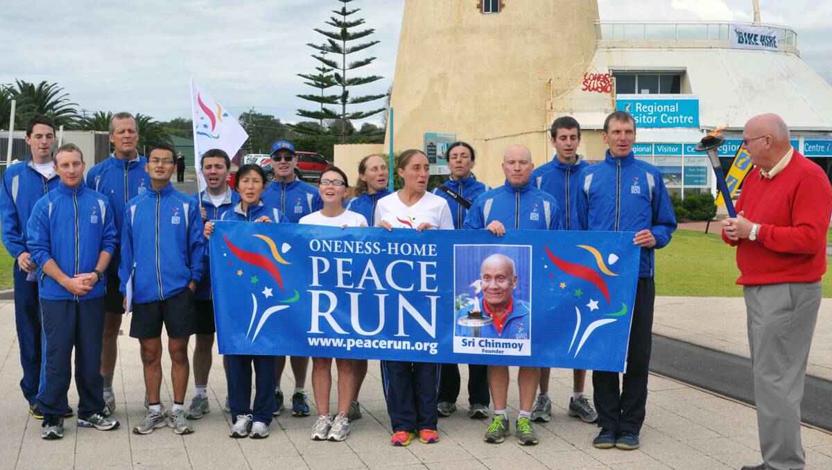 The team of runners at the Busselton foreshore.