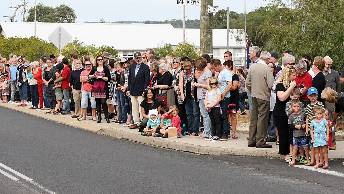 Can you spot any familiar faces in the crowds at the Dunsborough Anzac day service?