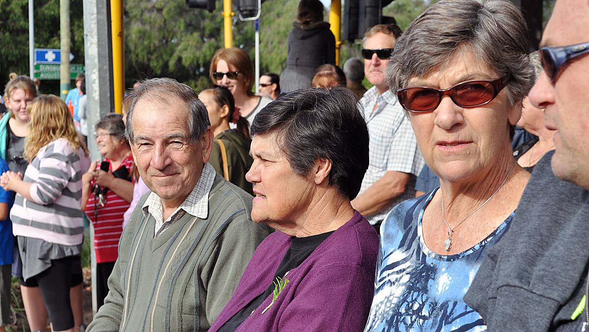Can you spot any familiar faces in the crowds at the Busselton Anzac day service?