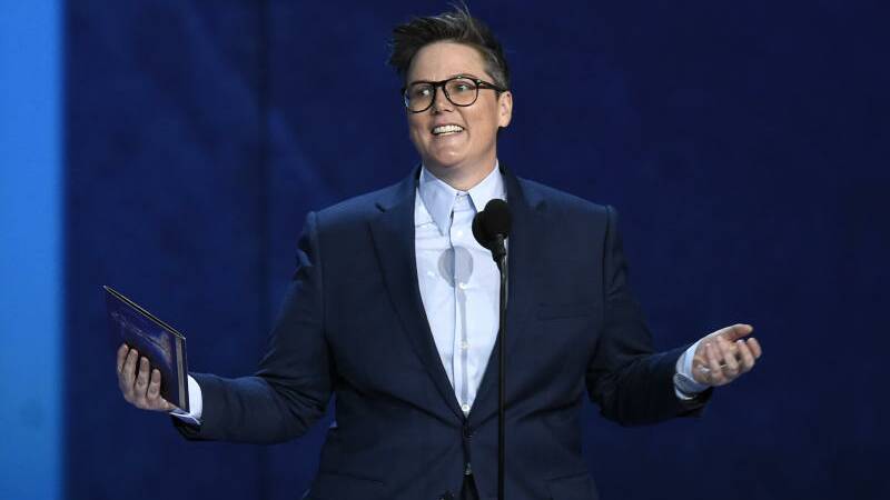 Hannah Gadsby presents the award for outstanding directing for a drama series at the 70th Primetime Emmy Award. Photo: Chris Pizzello/Invision/AP
