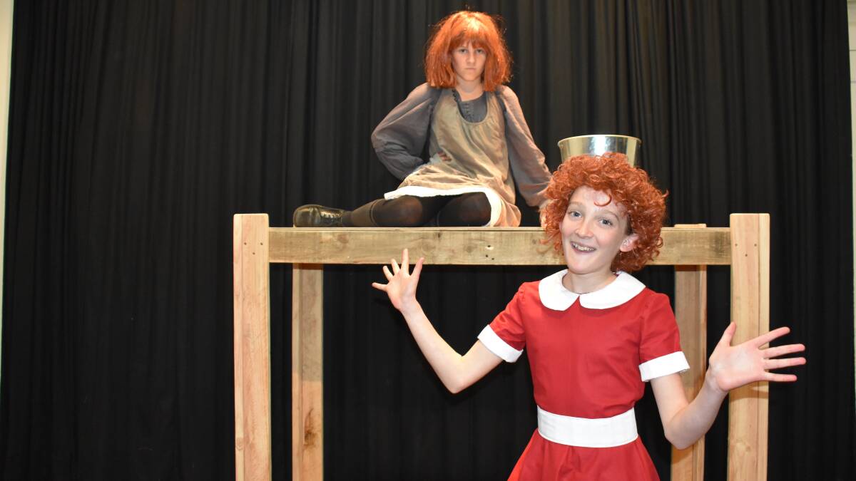 The role of Annie will be shared by 11-year old actors Anouk Siegrist and Isabella Bidesi.