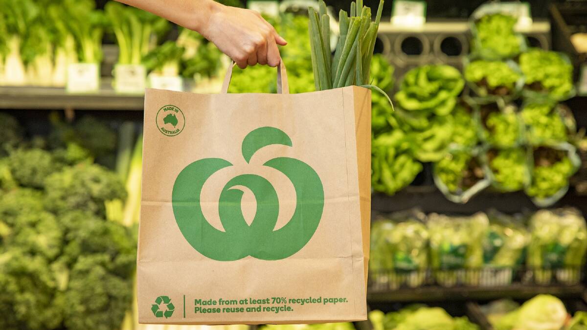 Woolworths to phase out plastic bags in WA