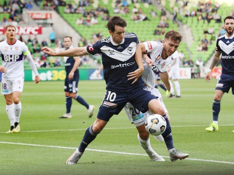 Robbie Kruse made his first start for Melbourne Victory in more than a year against Perth.