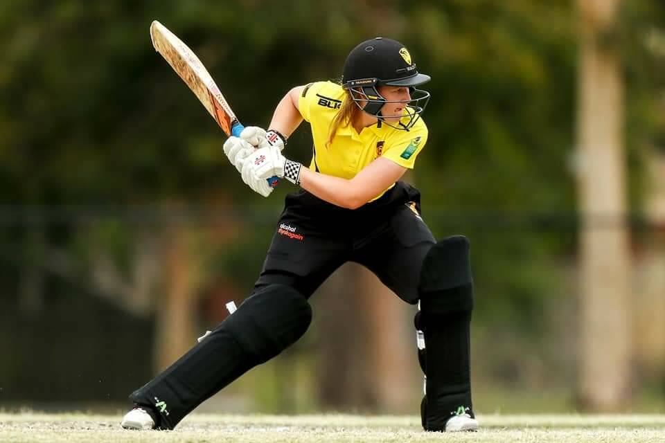 CLASSIC SHOT: Emma Bresser is looking forward to being a part of the inaugural Womens
Country Week cricket carnival this month. Photo supplied.